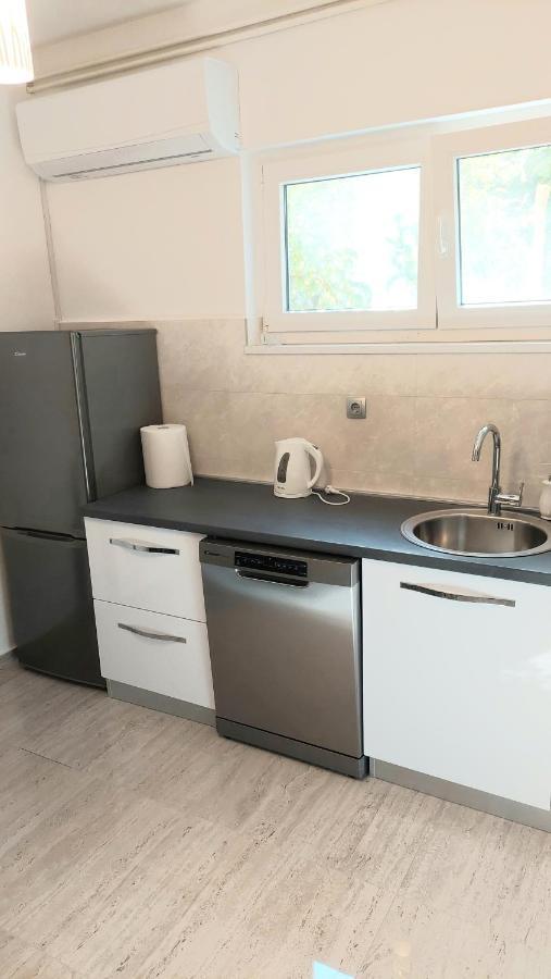 שיבניק Apartman Miro מראה חיצוני תמונה